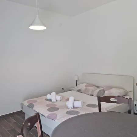 Apartament Raven